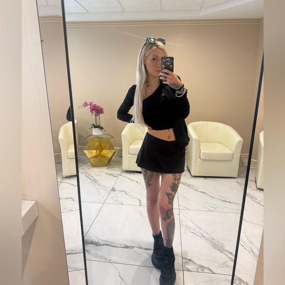 Meet your Posher, Vee ; Maker of Veil 💎 - Picture 8 of 13